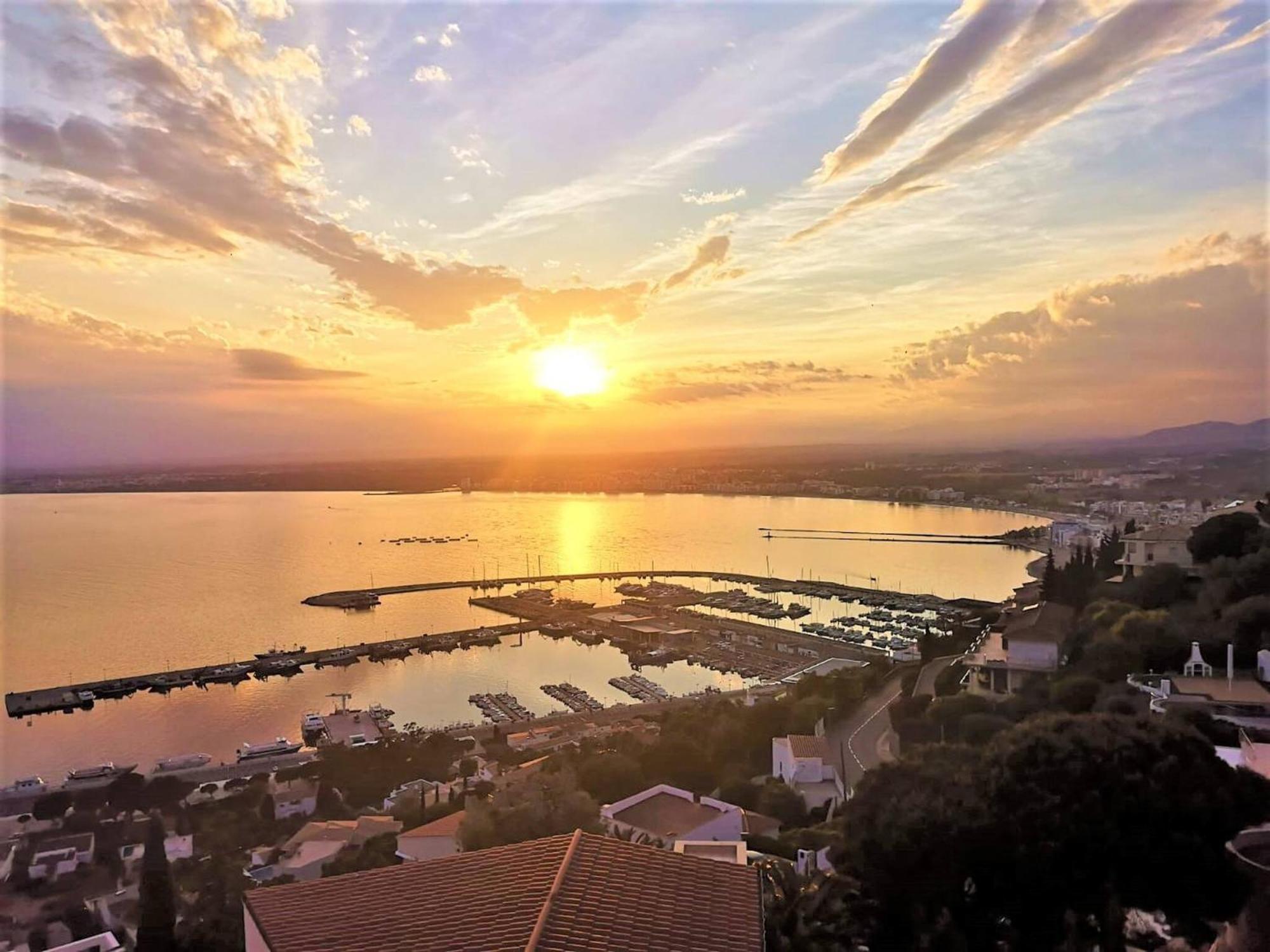 Precioso Piso Con Vistas Espectaculares Del Mar Av-50 Apartment Roses Bagian luar foto